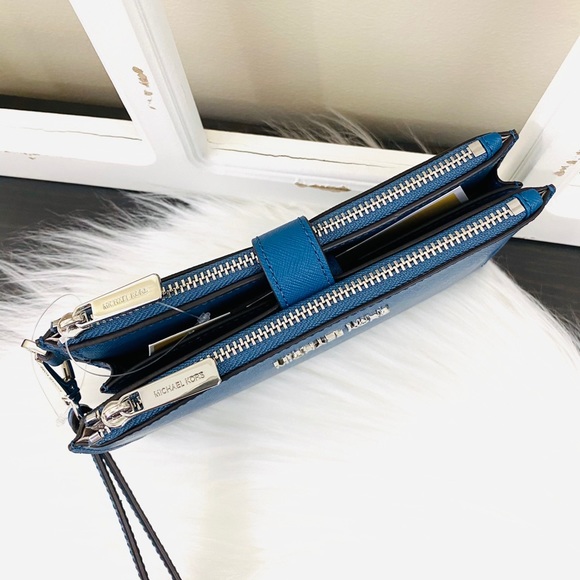 Michael Kors Jet Set Travel Double Zip Wristlet - Picture 5 of 9